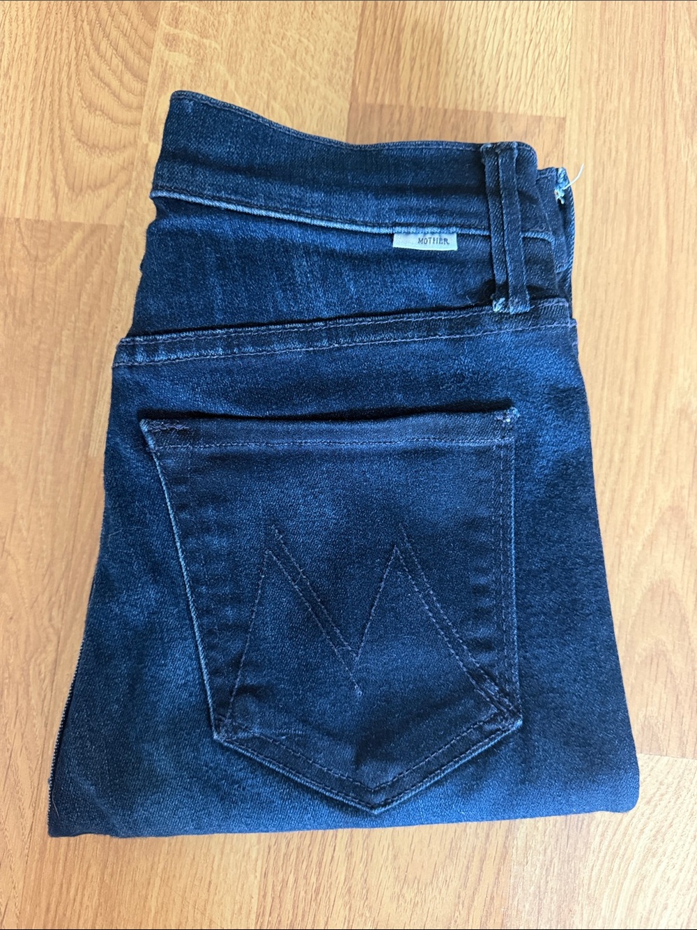 MOTHER Women's Straight Leg Jeans - Dark Blue sz. 26